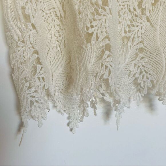 EUC Boutique Brand Love J White/Ivory See-Through Lace Top Blouse | Size: M - Picture 4 of 10